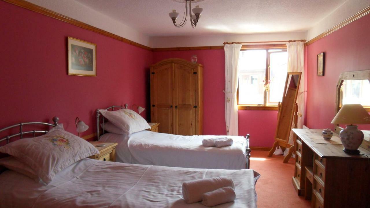 Meadowside Cottages Balavil Εξωτερικό φωτογραφία